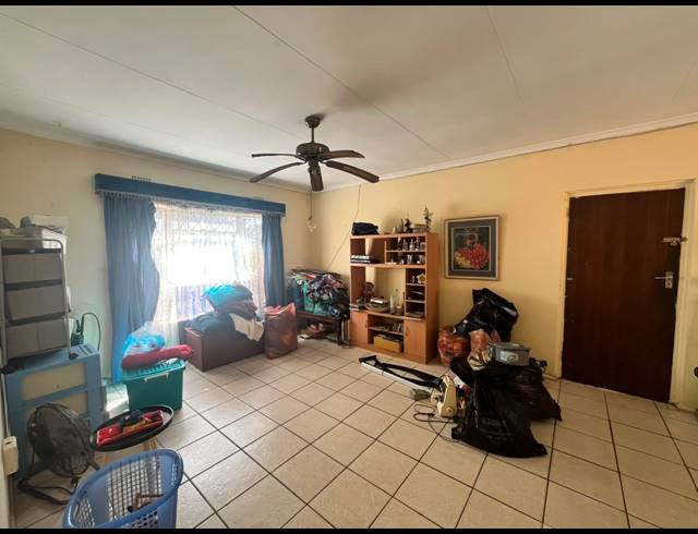 3 BEDROOM HOUSE FOR SALE IN BLUFF
